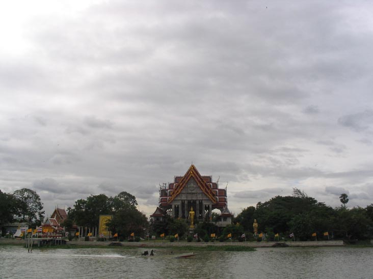 Wat, Chao Phraya River, Thailand