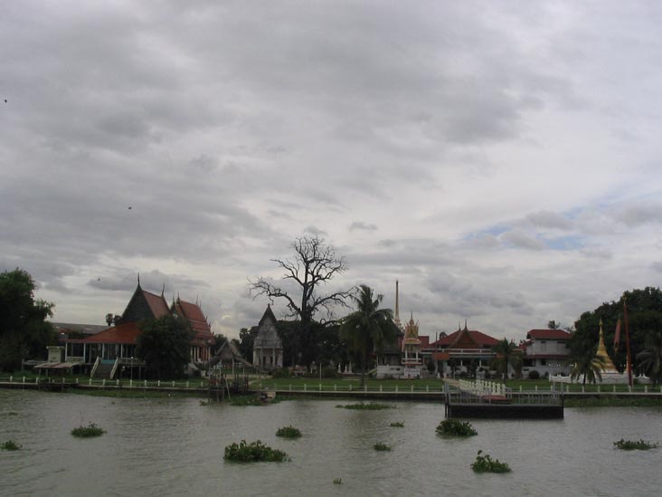 Wat, Chao Phraya River, Thailand