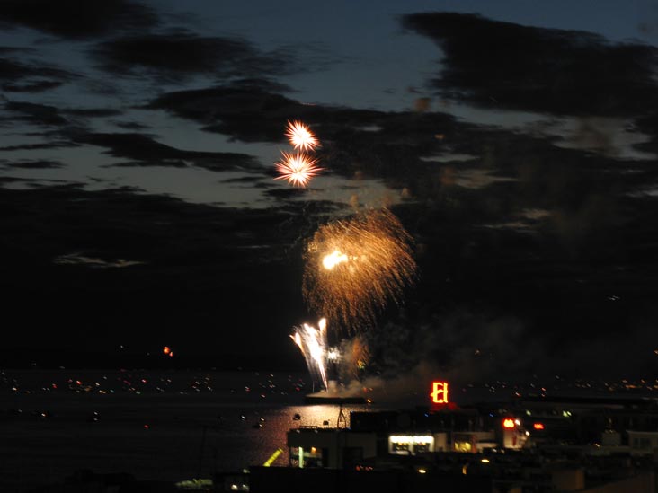 4th Of Jul-Ivar's Fireworks, Elliott Bay, Seattle, Washington, July 4, 2008, 10:13 p.m.