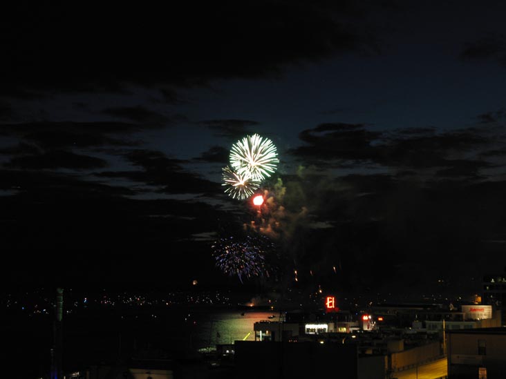 4th Of Jul-Ivar's Fireworks, Elliott Bay, Seattle, Washington, July 4, 2008, 10:24 p.m.