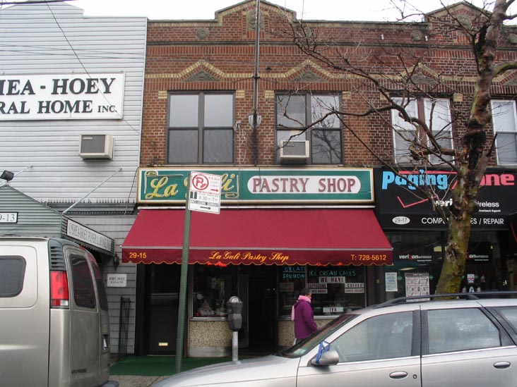 La Guli Pastry Shop, 29-15 Ditmars Boulevard, Astoria, Queens, February 3, 2006