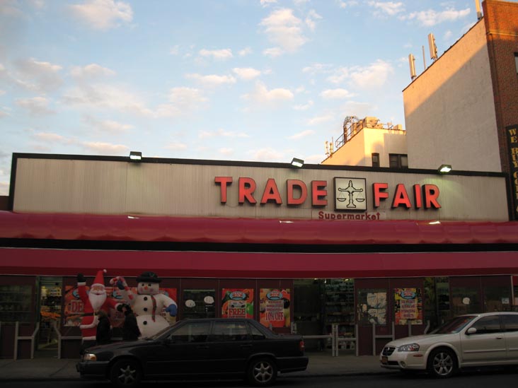 Trade Fair, 37-11 Ditmars Boulevard, Astoria, Queens, December 25, 2011