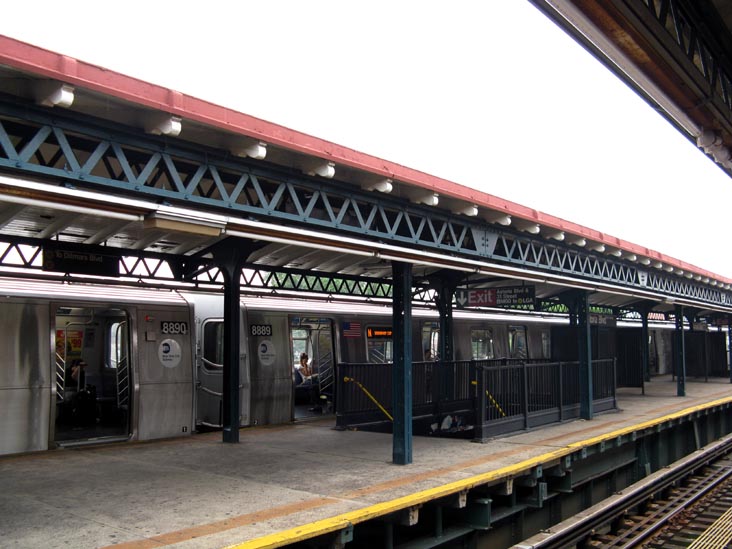 Astoria Boulevard Subway Station, Astoria, Queens, June 23, 2008