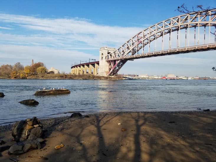 East River Waterfront, Astoria Park, Astoria, Queens, November 25, 2019