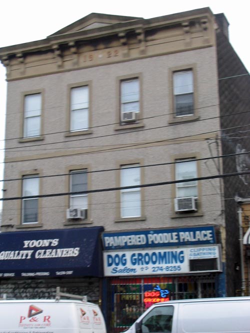 Pampered Poodle Palace, 43-20 Broadway, Astoria, Queens, March 28, 2004