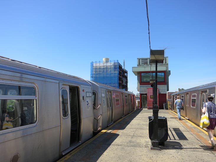 Ditmars Boulevard Subway Station Platform, Astoria, Queens, June 16, 2012