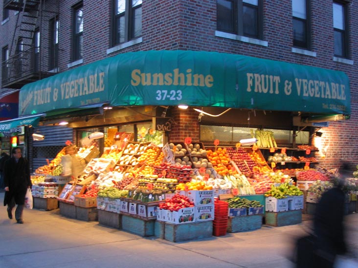 Sunshine Fruit & Vegetable, 37-23 Ditmars Boulevard, Astoria, Queens, March 23, 2004