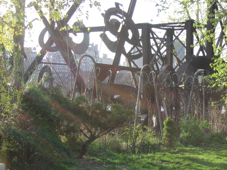 Mark DiSuvero Sculptures, Socrates Sculpture Park, 32-01 Vernon Boulevard, Astoria, Queens