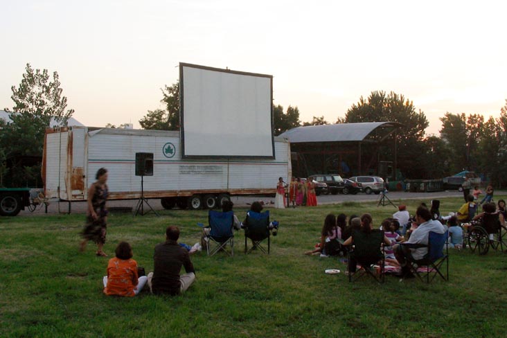 Outdoor Cinema, Socrates Sculpture Park, 32-01 Vernon Boulevard, Astoria, Queens, August 8, 2007