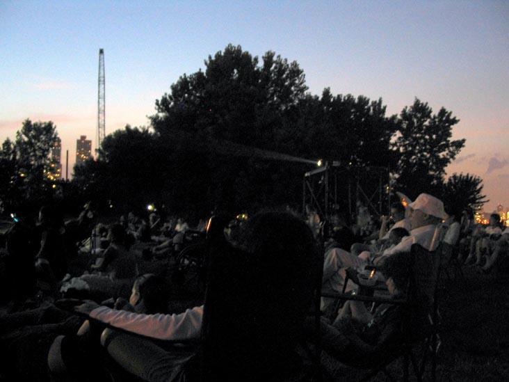 Outdoor Cinema, Socrates Sculpture Park, 32-01 Vernon Boulevard, Astoria, Queens, August 8, 2007