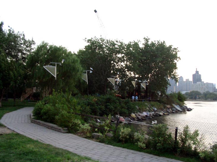 Wind Gamelan, Socrates Sculpture Park, 32-01 Vernon Boulevard, Astoria, Queens, August 8, 2007