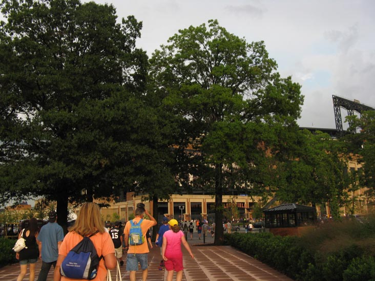 Approaching Citi Field, Flushing Meadows-Corona Park, Queens, August 21, 2009, 6:11 p.m.