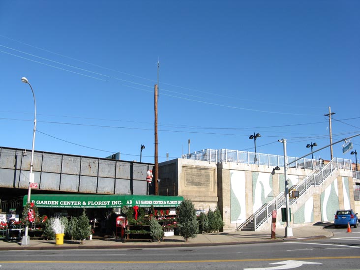 Broadway-Flushing Long Island Rail Road Station, Auburndale, Flushing, Queens