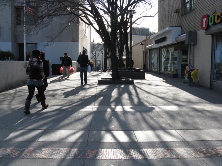 Lippmann Arcade Between Roosevelt Avenue and 39th Avenue, Flushing, Queens
