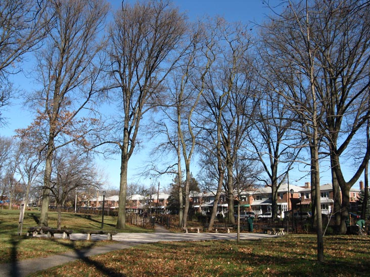 Martin's Field/The Olde Towne Of Flushing Burial Ground, 46th Avenue Between 164th and 165th Streets, Flushing, Queens