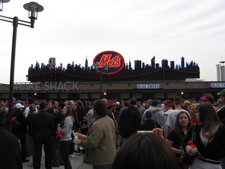 Shake Shack, Blue Smoke, Shea Stadium Scoreboard Skyline, Taste of the City, Centerfield Field Level, Citi Field, Flushing Meadows Corona Park, Queens, May 6, 2009