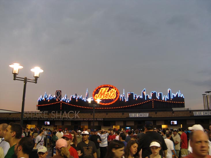 Shake Shack, Blue Smoke, Taste of the City Concession Area, New York Mets vs. Philadelphia Phillies, Citi Field, Flushing Meadows Corona Park, Queens, August 21, 2009