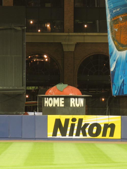 Home Run Apple, New York Mets vs. Washington Nationals, May 14, 2008, Shea Stadium, Flushing Meadows Corona Park, Queens