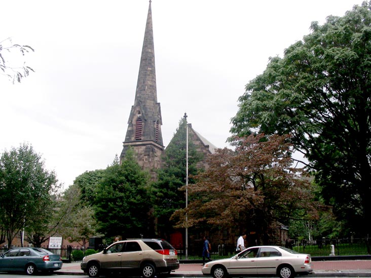 Grace Episcopal Church and Graveyard, 155-03 Jamaica Avenue, Jamaica, Queens