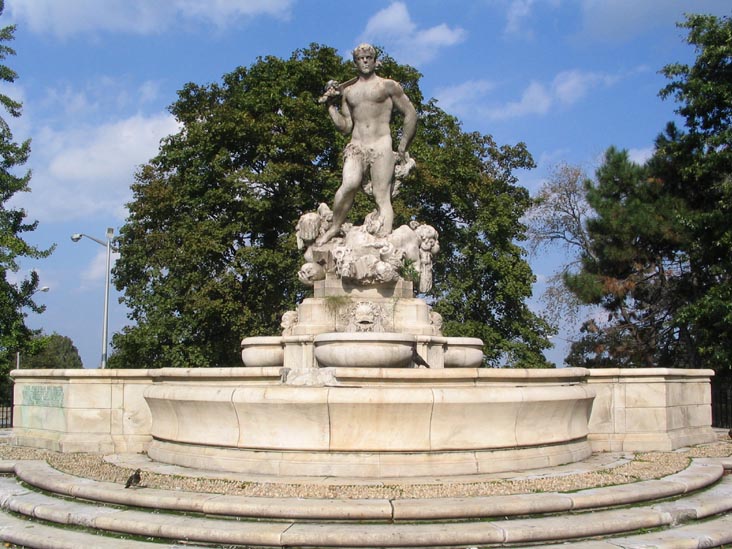 Frederick MacMonnies' Civic Virtue, Queens Boulevard and Union Turnpike, NE Corner, Kew Gardens, Queens