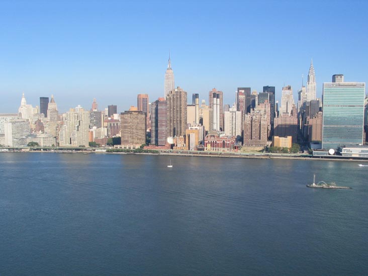 Midtown Manhattan From Avalon Riverview, 2-01 50th Avenue, Hunters Point, Long Island City, Queens, July 4, 2005