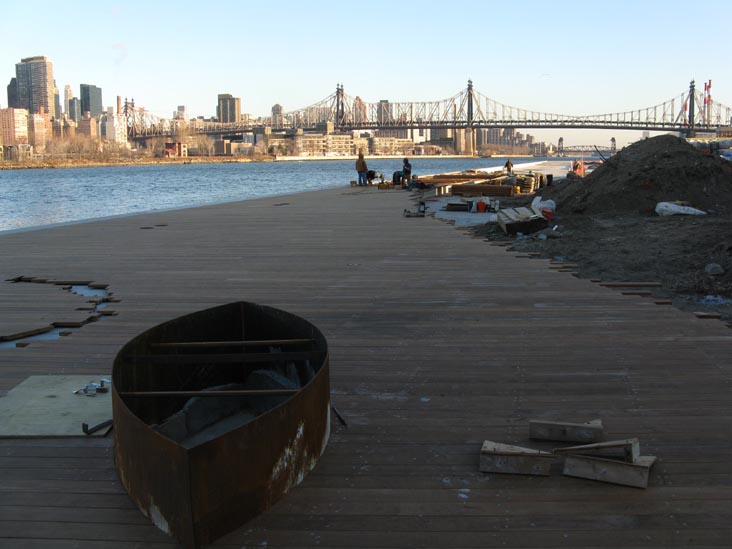 Gantry Plaza State Park, Hunters Point, Long Island City, Queens, January 21, 2010
