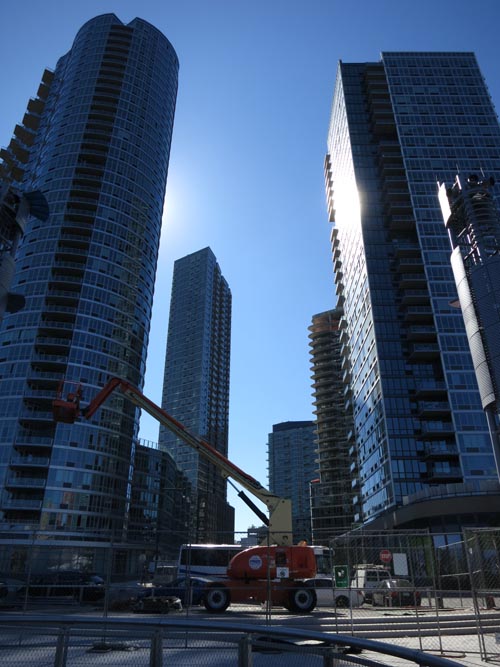 Gantry Plaza State Park, Hunters Point, Long Island City, Queens, September 28, 2013