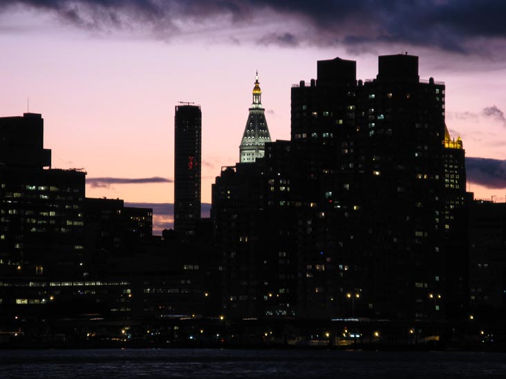 Met Life Building, Madison Square, Midtown Manhattan From Gantry Plaza State Park, Hunters Point, Long Island City, Queens, September 30, 2009