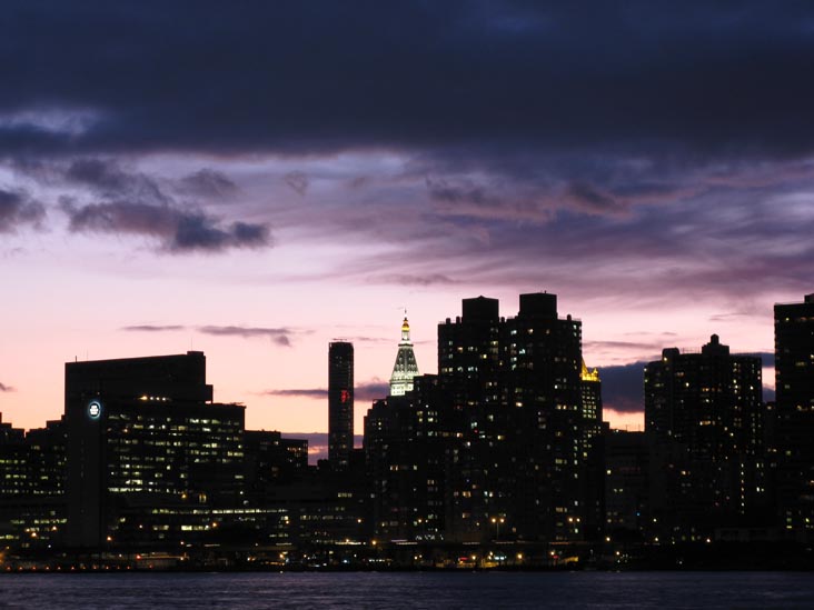 Met Life Building, Madison Square, Midtown Manhattan From Gantry Plaza State Park, Hunters Point, Long Island City, Queens, September 30, 2009