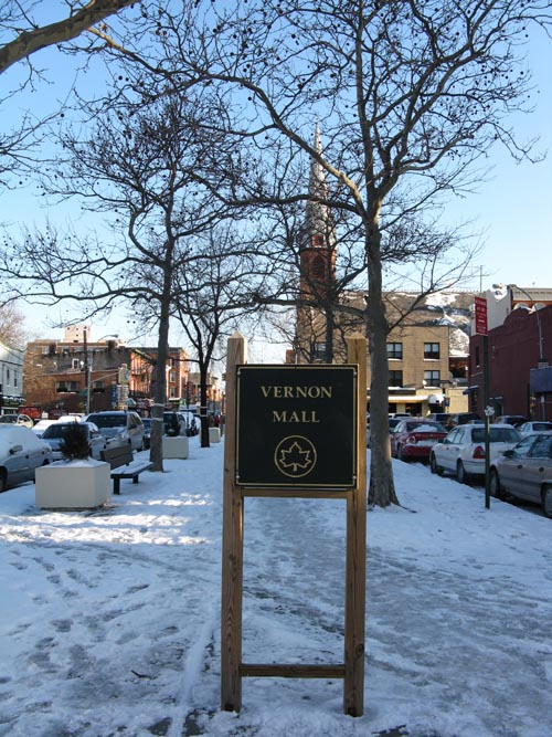 Vernon Mall, Hunters Point, Long Island City, Queens, March 3, 2009