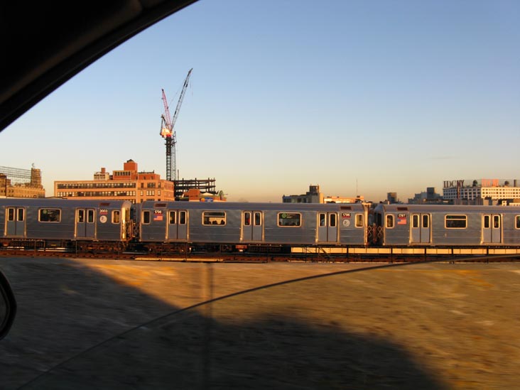 7 Train Entering Queensboro Plaza From Queensboro Bridge, October 22, 2009