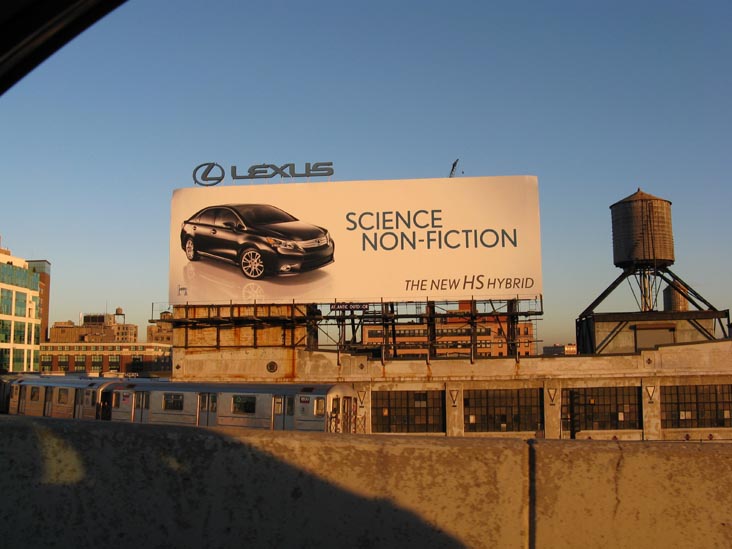 7 Train Entering Queensboro Plaza From Queensboro Bridge, October 22, 2009