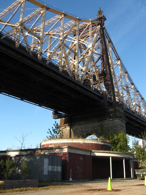 Queensboro Bridge From Queensbridge Park, Long Island City, Queens, November 4, 2009