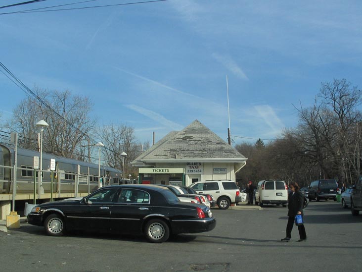Little Neck Long Island Rail Road Station, Little Neck, Queens