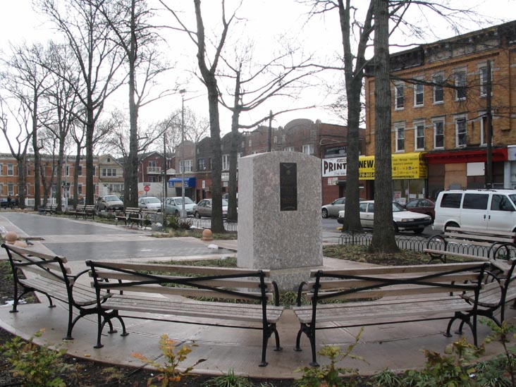 War Memorial, Lieutenant Frank McConnell Park, Richmond Hill, Queens