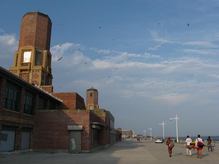 Bathhouse and Boardwalk, Jacob Riis Park in Summer, The Rockaways, Queens, August 19, 2009