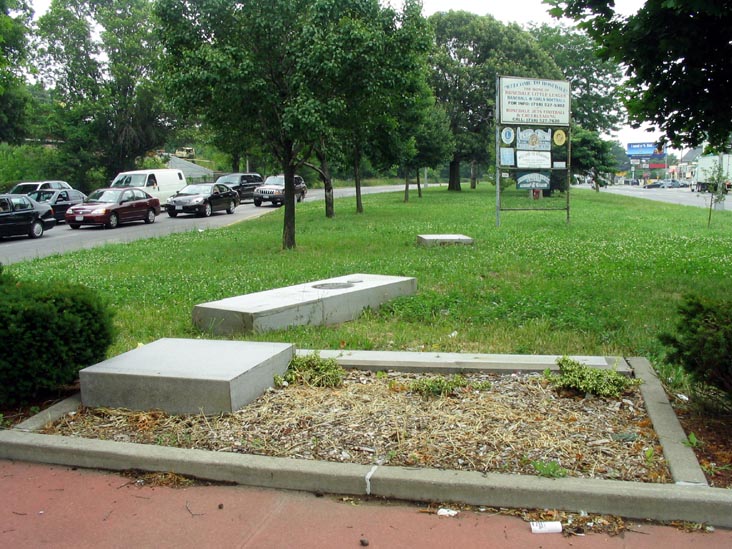 WWII Memorial, Veterans Square, Rosedale, Queens