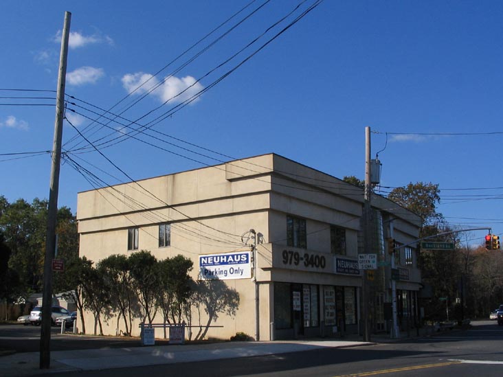 Neuhaus Realty, 3171 Richmond Road, Egbertville, Staten Island, October 21, 2006