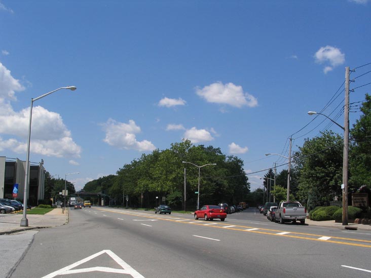 Looking West Down Victory Boulevard Towards Gaeta Park From The Blazed Trail and Willow Brook Trail Marker, Willowbrook Road and Victory Boulevard, Willowbrook, Staten Island