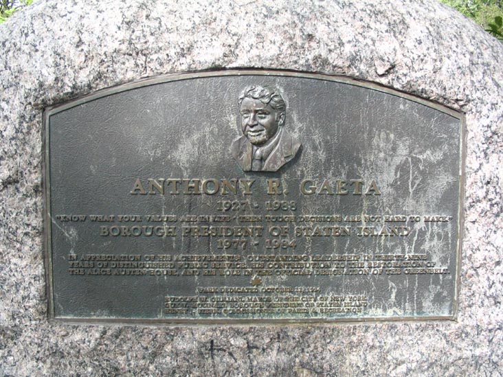 Plaque, Anthony R. Gaeta Park, Willowbrook, Staten Island