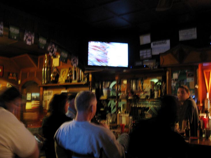 Lee's Tavern, 60 Hancock Street, Dongan Hills, Staten Island, October 23, 2010, 11:37 p.m.
