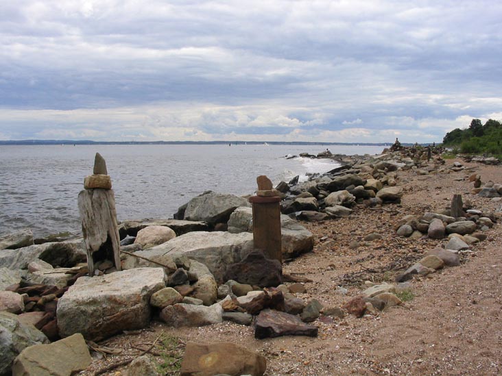 Shorefront, Mount Loretto Unique Area