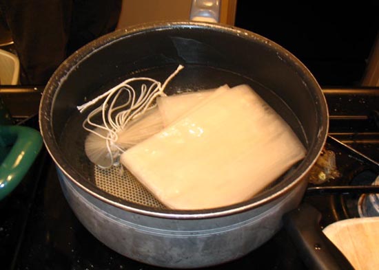 Sausagefest 2004: Step One, Soaking the Casings